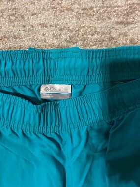 Columbia Teal Elastic Waist Athletic Shorts